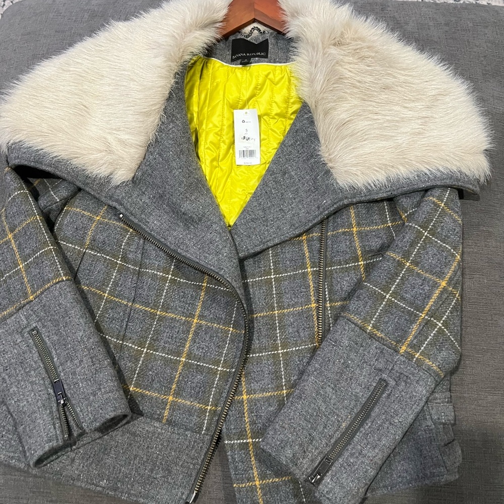 Banana Republic Gray Plaid Pea Coat with Cream Faux-Fur Collar